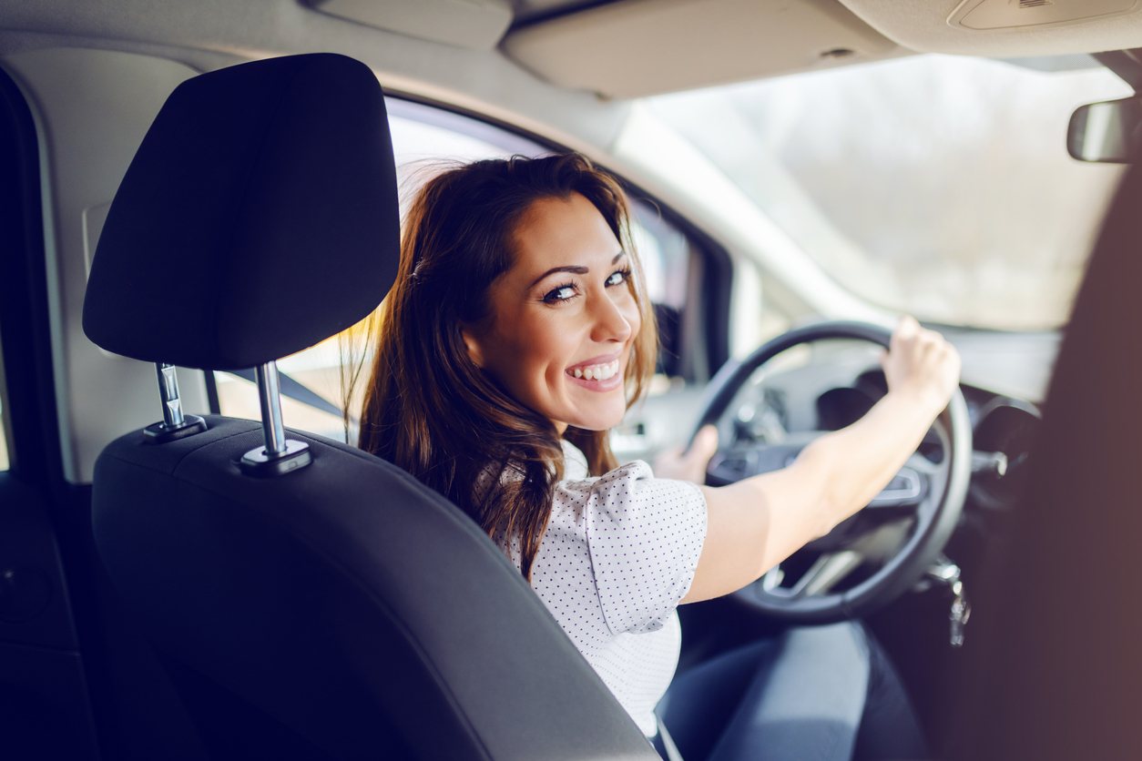 Pros y contras de pagar el coche al contado • Credexia